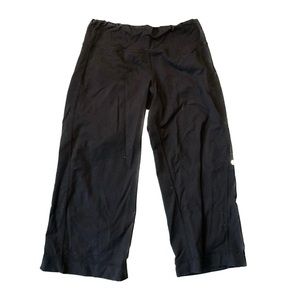 lululemon size 4 casual capri pant